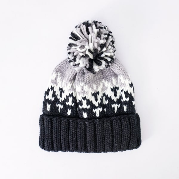 Pom Pom Beanie, Svart Og Grå Vanntett Beanie