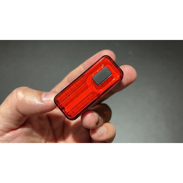 Ultrakevyt MOON HELIX LITE USB-ladattava Takapyörävalo - 100 lm Tehoa, Vain 27g