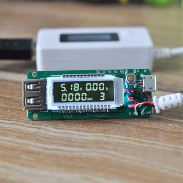 Valkoinen Tail LCD-taustavalo LCD-digitaalinäyttö USB ampeerimittarin volttimittarin lataus