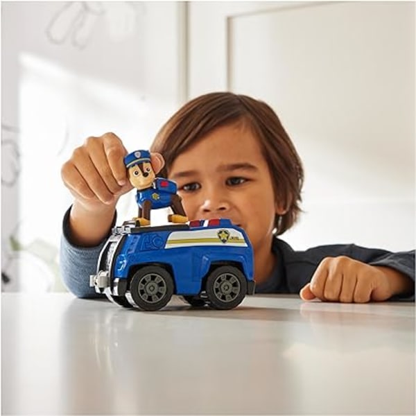 Paw Patrol - KØRETØJSFIGUR CHASE - Bil 15cm Samleobjekt Pat Patrol Figur - Pat Patrol Legetøj - Genanvendt Plastlegetøj - Børnebil - Børnetil