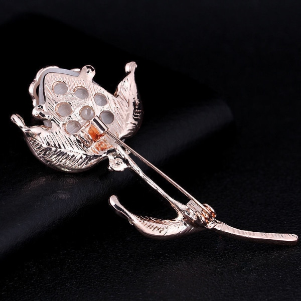 Roseblomst Brosje Elegant Skinnende Krystallblomst Brosjer Opal Stein Rhin