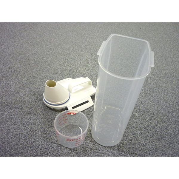 Rislåda med hällpip i plast, transparent, 2 kg