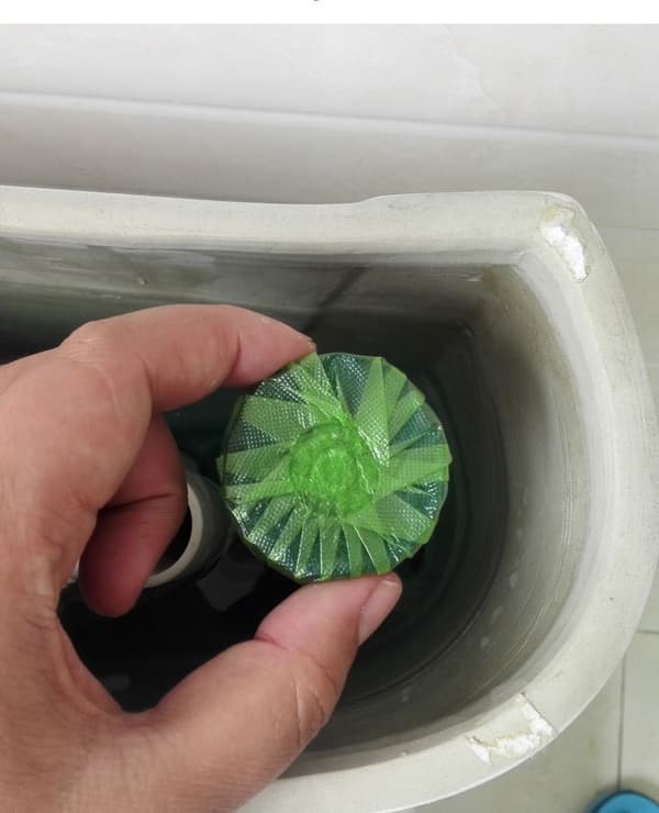 Automaattiset WC-puhdistustabletit