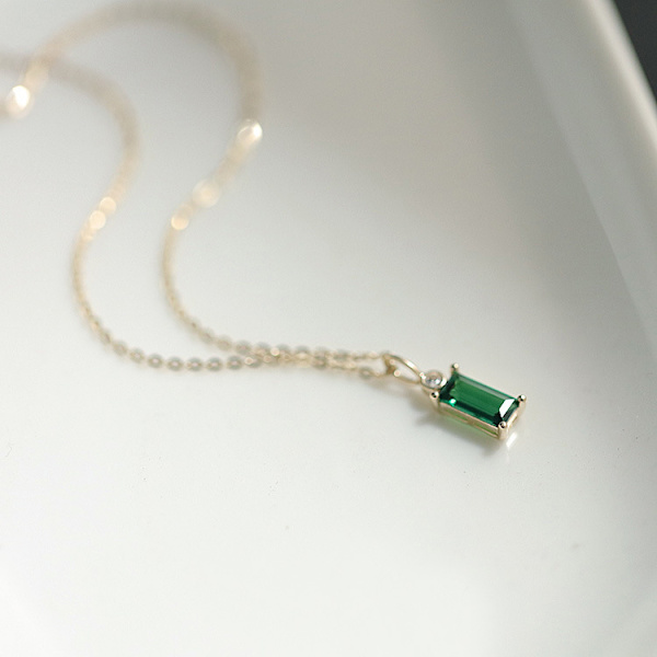 Baguette CZ Pendant Halskæde | Belagt Sterlingsølv | Smaragd B