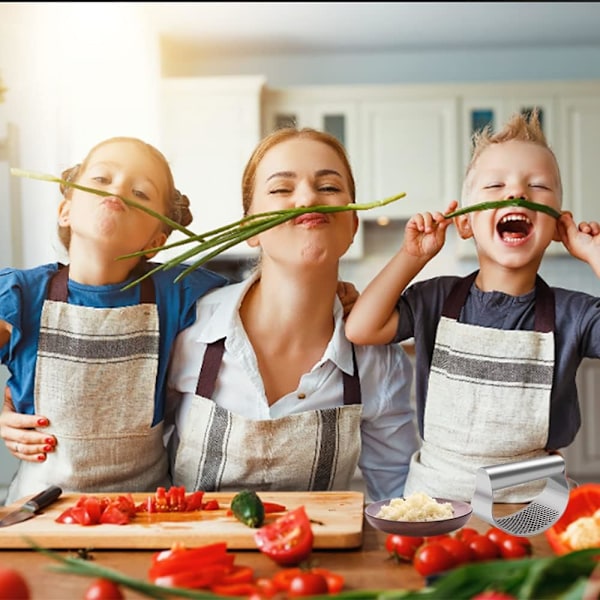 Manuell, Böjd Rostfri Garlic Press, Professionell Garlic Crusher Silikon Garlic Peeler för Kök Verktyg
