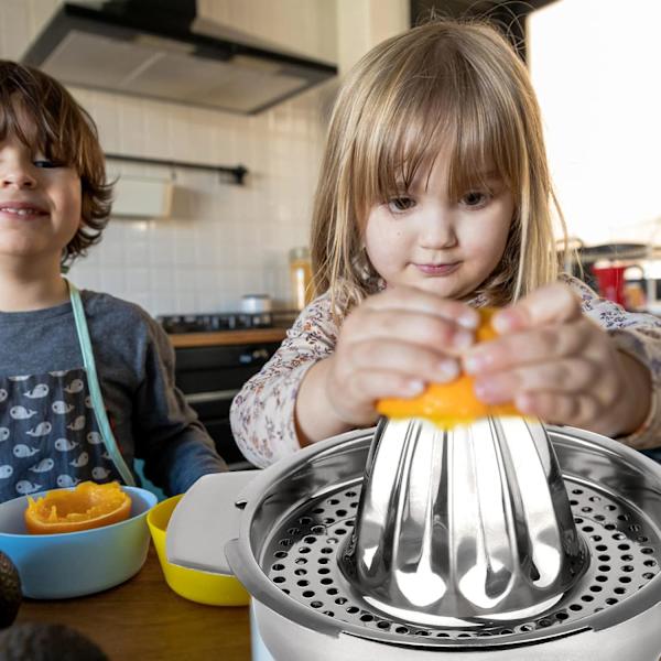 Manuaalinen, kestävä ja lujatekoinen, sitruunoille, limeille, appelsiineille, greipeille ja sitrushedelmille
