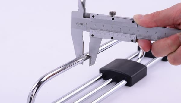 Utdragbar klädstång kompatibel med garderob Längd 300 mm