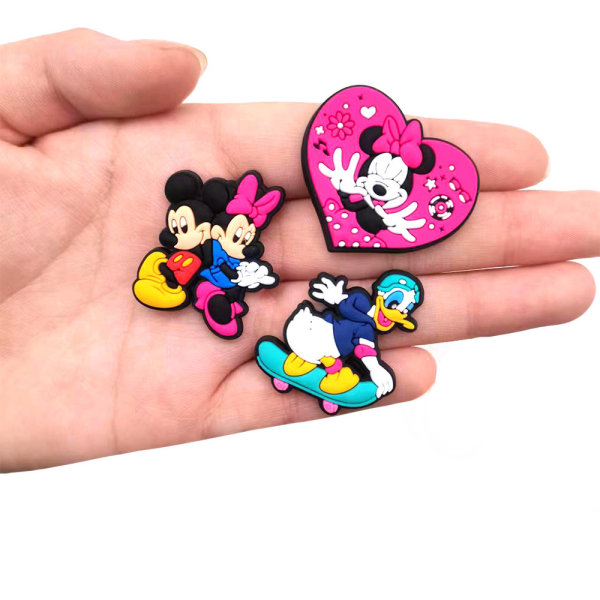 Sett med 20 søte tegneserie Mickey og Minnie tresko, blomsterdekorative spenner, personlig DIY hagesko spennetilbehør