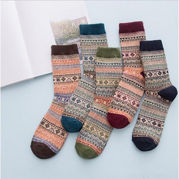 5 Pakke Vinter Tykke Myke Varme Fuzzy Sokker Vinter Ull Fluffy Koselige Sokker Casual Hjem Sove Sokker for Kvinner og Menn En Størrelse Passer Alle