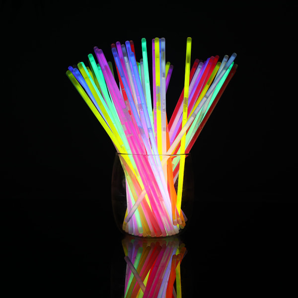 100 Glow Sticks Bulk Party Favors -Halloween Glow in The Dark Fun Party Pac