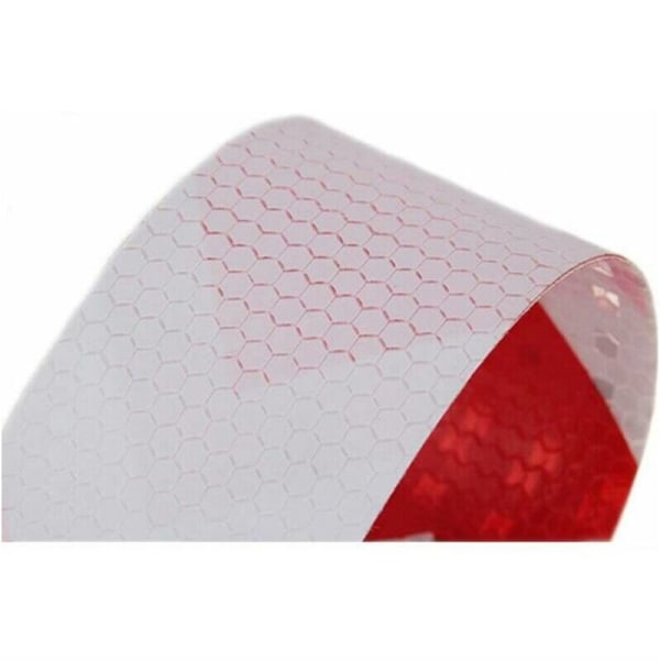 Rød og hvit twill reflekterende advarselstape 10 cm bred og 25 m lang.