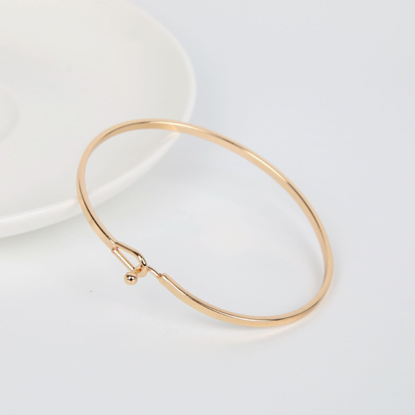Elegant Guldbar Armbånd til Kvinder - Enkelt og Fint Tyndt Manchet Armbånd