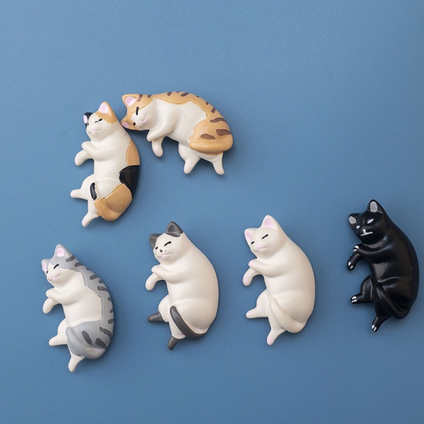 Suloiset Cat-jääkaappimagneetit, 6 makaavaa Chubby Kitten -jääkaappimagneettia