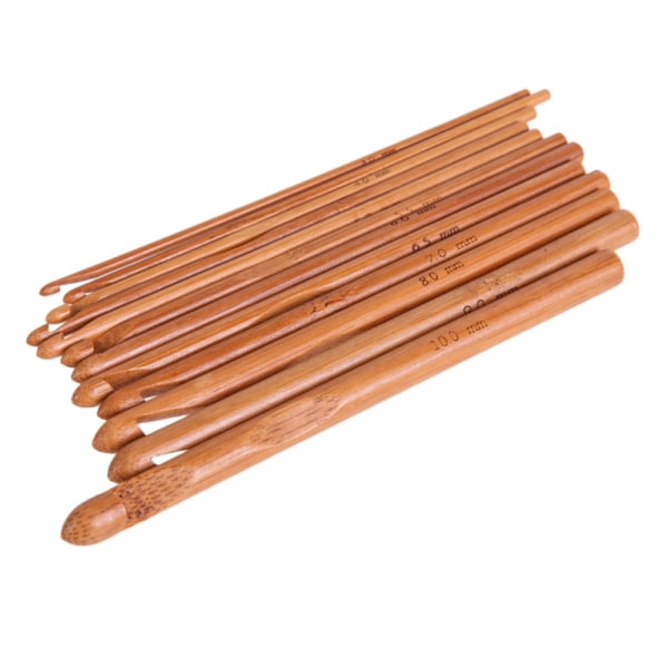 Heklenåler er laget av flerfarget bambus av høyeste kvalitet