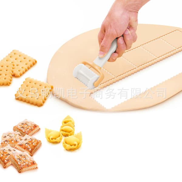 3 stk/sett Rolling Angel Biscuit Ravioli Cutter Rolling Crimped Circle Cutter