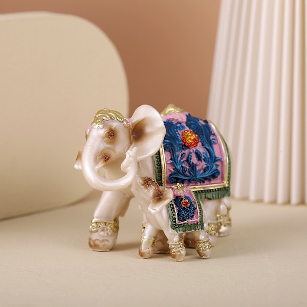 Valkoinen norsunluunvärinen Feng Shui -elefanttipatsas Äiti ja vauvaelefantti