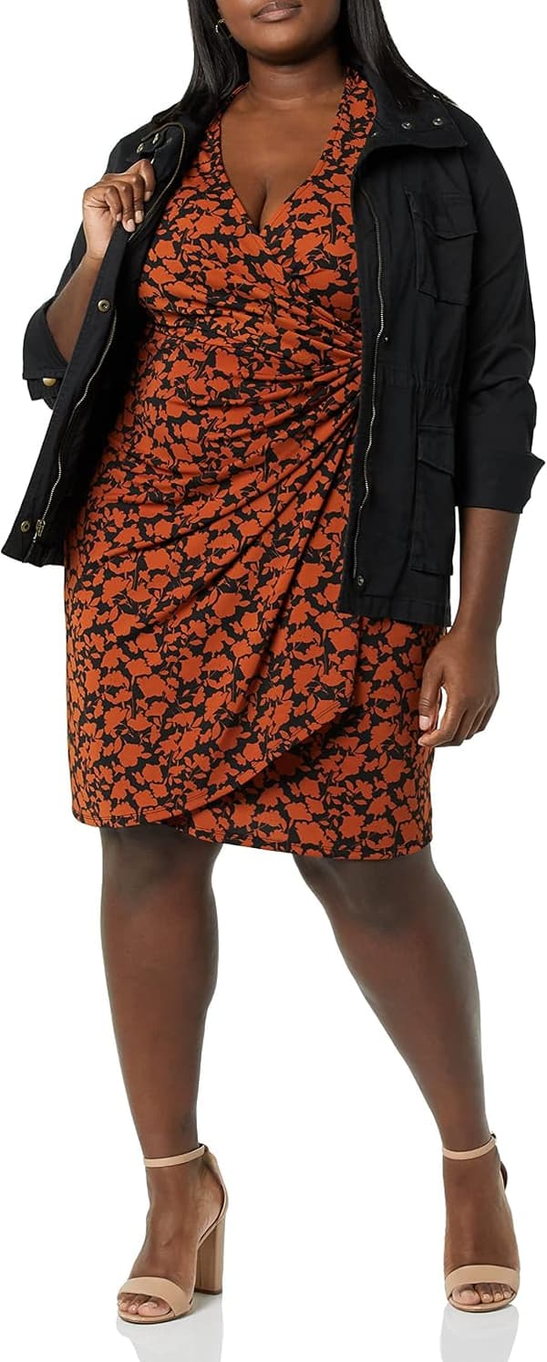 Kvinners klassiske ermeløse omslagskjole (Plus Size)