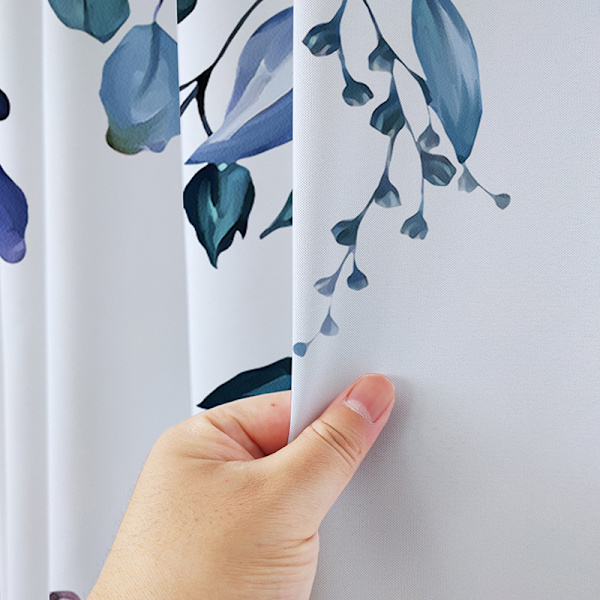 Duschdraperi med 12 krokar Blommig Polyester Vattentät Badrumsdraperi Viktad fåll Maskintvättbar Snabbtorkande 150 x 180 cm Blå