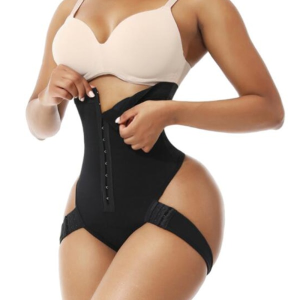 Exceptionell Shapewear, 100 % osynlig lyfter höfterna snabbt och stramar åt midjan.