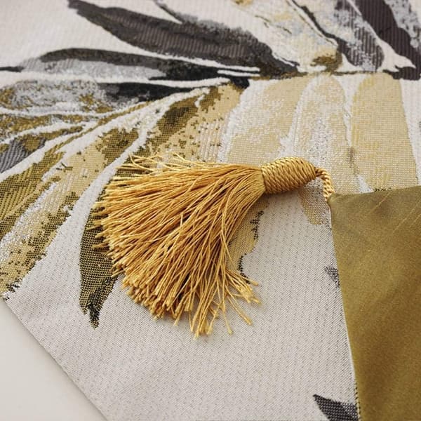 Forskellige størrelser 100% polyester bladebordløbere med kvaster til spisebord T
