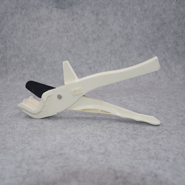 RØRKUTTER FOR PLAST hvitt 20-32mm