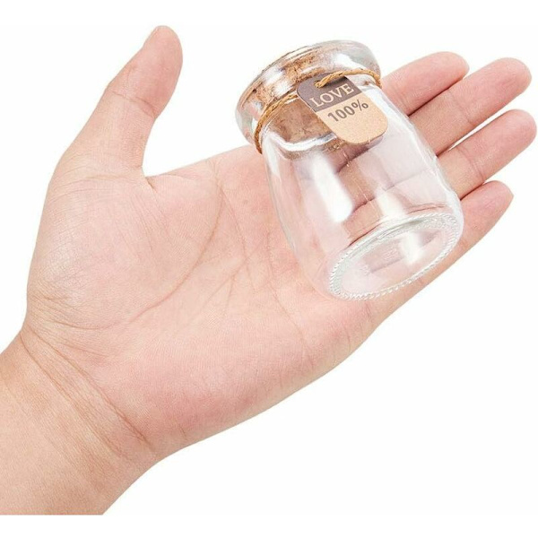 Glasbeholdere med korklåg, bryllupsetiketter og snor til slik, krydderier,