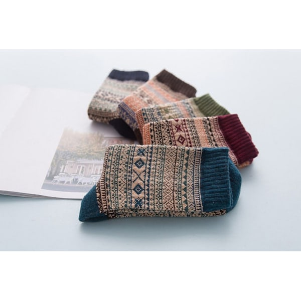 5 Pakke Vinter Tykke Myke Varme Fuzzy Sokker Vinter Ull Fluffy Koselige Sokker Casual Hjem Sove Sokker for Kvinner og Menn En Størrelse Passer Alle
