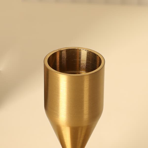 Gull Lysestake Sett med 2 - Dekorative Koniske Lys for Lysestaker - C