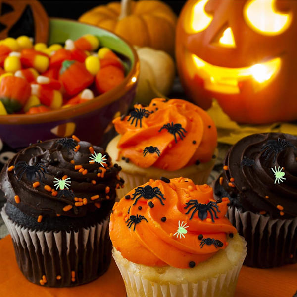 50 stk Mini Fake Edderkopper Plast Realistiske Edderkopp Halloween Fest Prank Rekvisitt