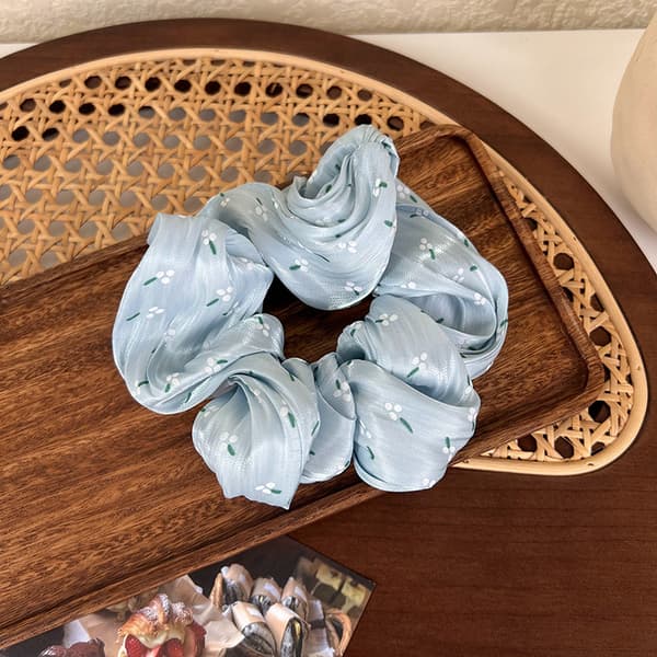 Store, bløde silke-scrunchies, tykke elastiske, fluffy hårelastikker, jumbo 3-pak