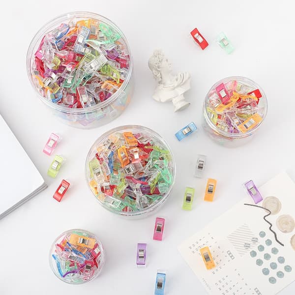 Klips, 100 stk med plastboks, avanserte klips til quilting