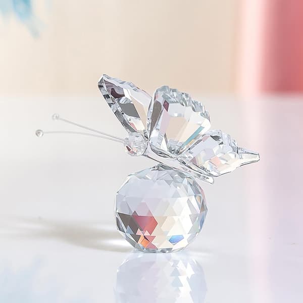 Krystal Flyvende Sommerfugl med Glaskuglebase Samleobjekt Figur Hjem Decor Samleobjekt Dyrestatue (Klar), 4.5*5.5*6.5cm