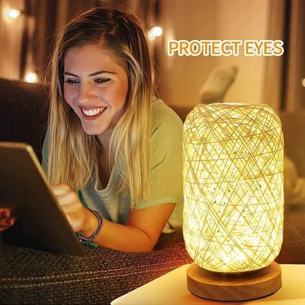 1 stk. Håndvævet Træ Rattan Wire Bordlampe LED Atmosfære Lys