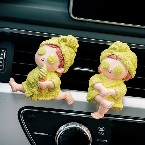 Söpö tyttö kylpytakissa auton ilmanpoistoaukko aromaterapiaklipsi autokoriste (gree