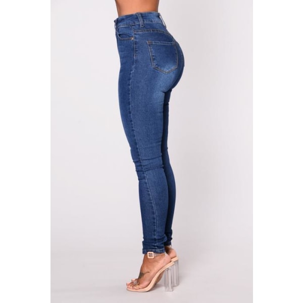 Women's Plus Size Sculpting Slim Fit Skinny Leg Pull on Jean （XL）