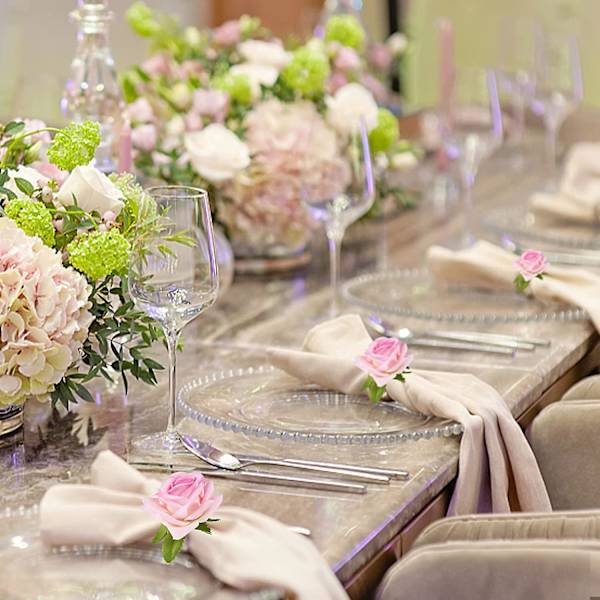 Serviettringsett Blomsterserviettholderringer Kunstige roseserviettringer Burlap Cord Serviettspenne Håndlaget Faux Rosa Serviettsløyfe Bionisk Blomst