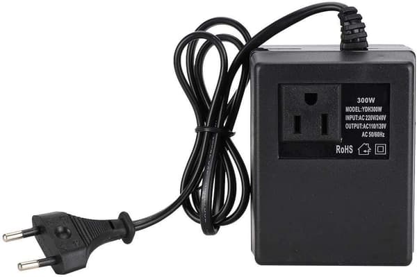 EU Pluggkonverter, Reisepluggadapter, Strømtransformator Spenningsomformer Svart 300W AC 220V til 110V EU Pluggadapter (EU)