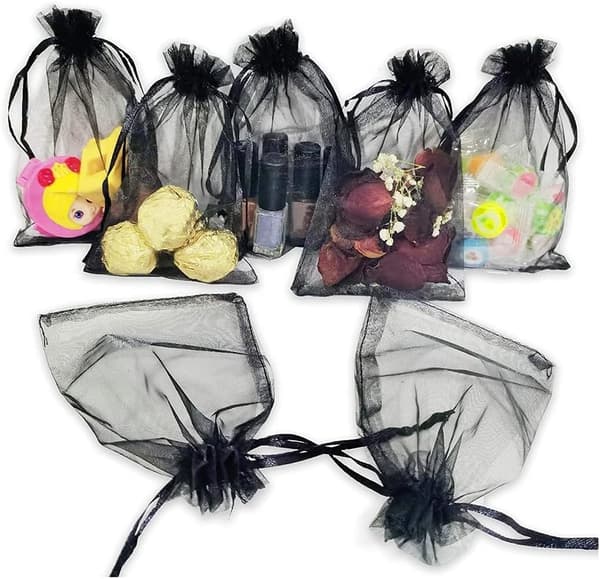 100 STK. Sorte 9X12Cm Bryllupsgaveposer med snøre, kompatible med makeup, slik og babyshower