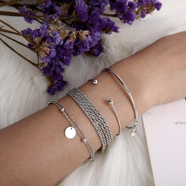 4 stk sølv armbånd/bangle med tvinnede kjeder, dusk og kuler