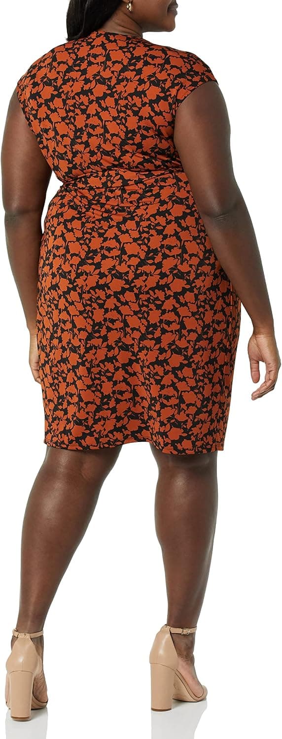 Kvinners klassiske ermeløse omslagskjole (Plus Size)