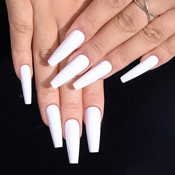 Elegantti valkoinen kynsien pitkä painallus Stiletto, akryyli pitkä painallus kynsille