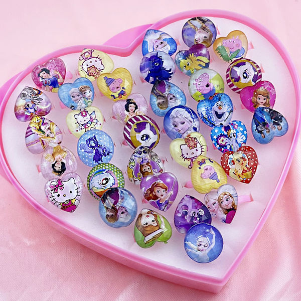 Små flickors ringar smycken i låda, ingen dubbletter, flicka låtsaslek och klä upp ringar (36 Bling Ring)
