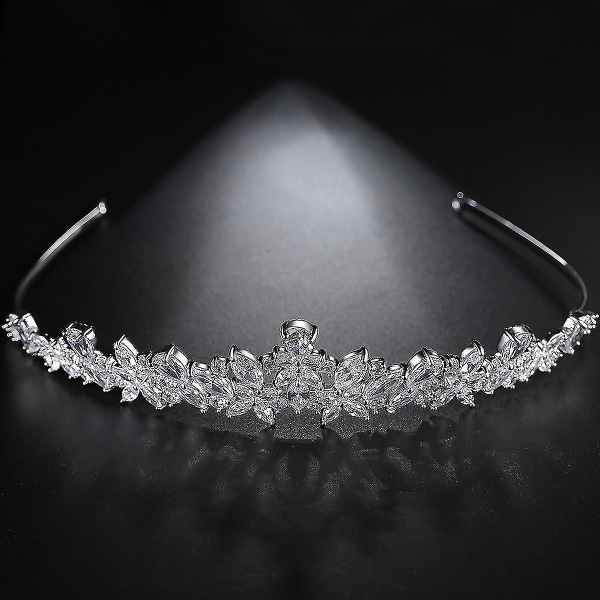 Elegantti häätiara zirkonilla, prinsessan tai kuningattaren tiara, kirkas CZ-koru