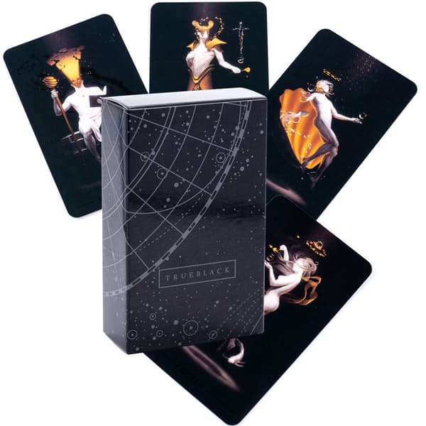 True Black Tarot-kort - Et tidløst tarotdæk