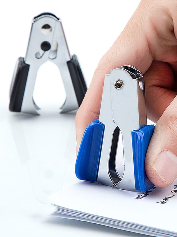 Kløft hæfteklammefjerner, magnetisk hæfteklammefjerner, ergonomisk design giver dig et