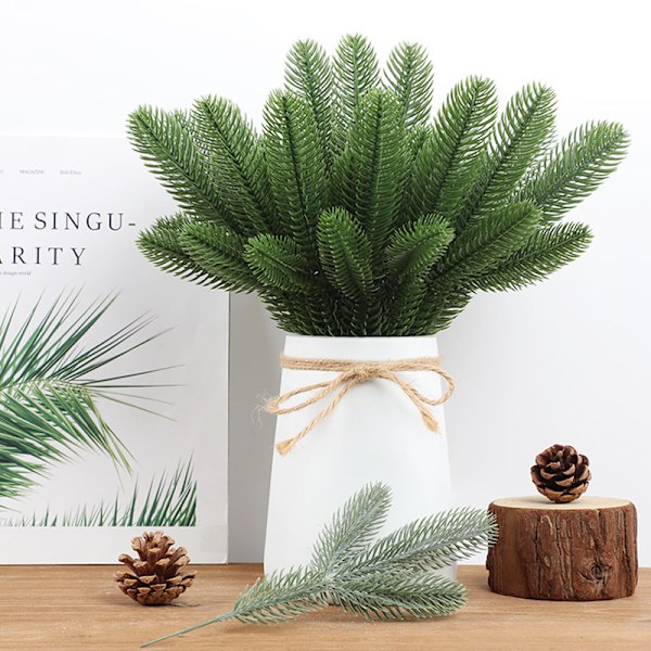 Kunstig fyrrenålsgren - 26cm grøn plante fyrrenål, falsk grøn fyrretræspind til DIY krans Jul 24stk