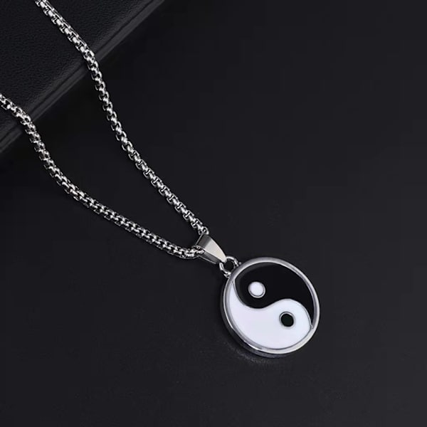 Kaulakoru Yin Yang -riipuksella Musta/valkoinen