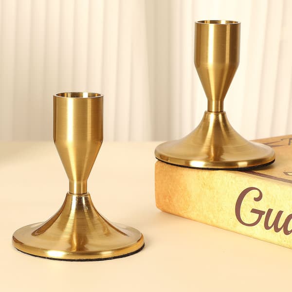 Gull Lysestake Sett med 2 - Dekorative Koniske Lys for Lysestaker - C