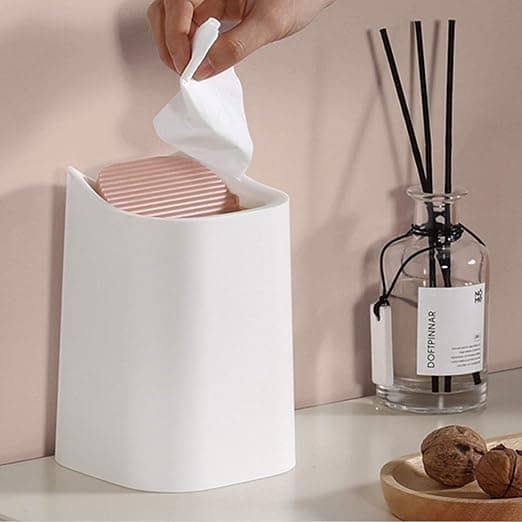Moderne Mini-søppelbøtte i plast med lokk til baderom V