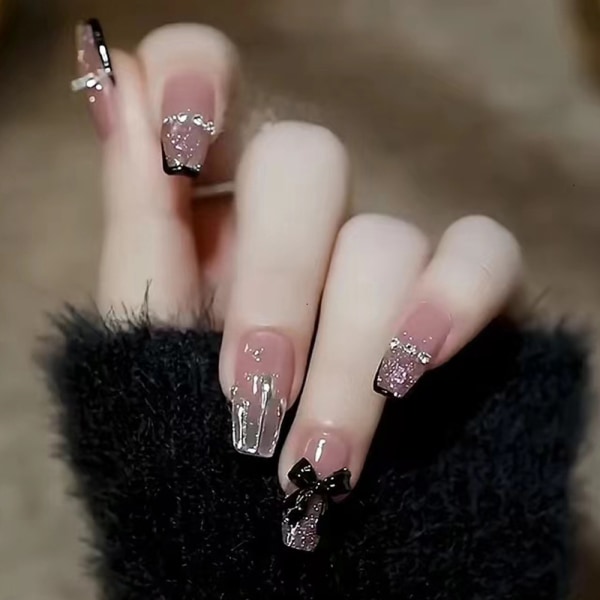 Pink Press On Nails Sort Medium French Tip, 3D Sort Sløjfe Bling Rhinestone Falske Negle til Kvinder Piger med Neglelim Sort Medium Kiste Akryl Falske Negle til Kvinder 24stk
